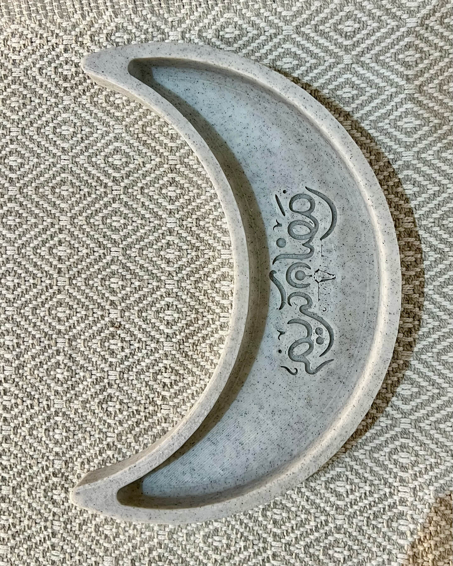 Crescent Plate