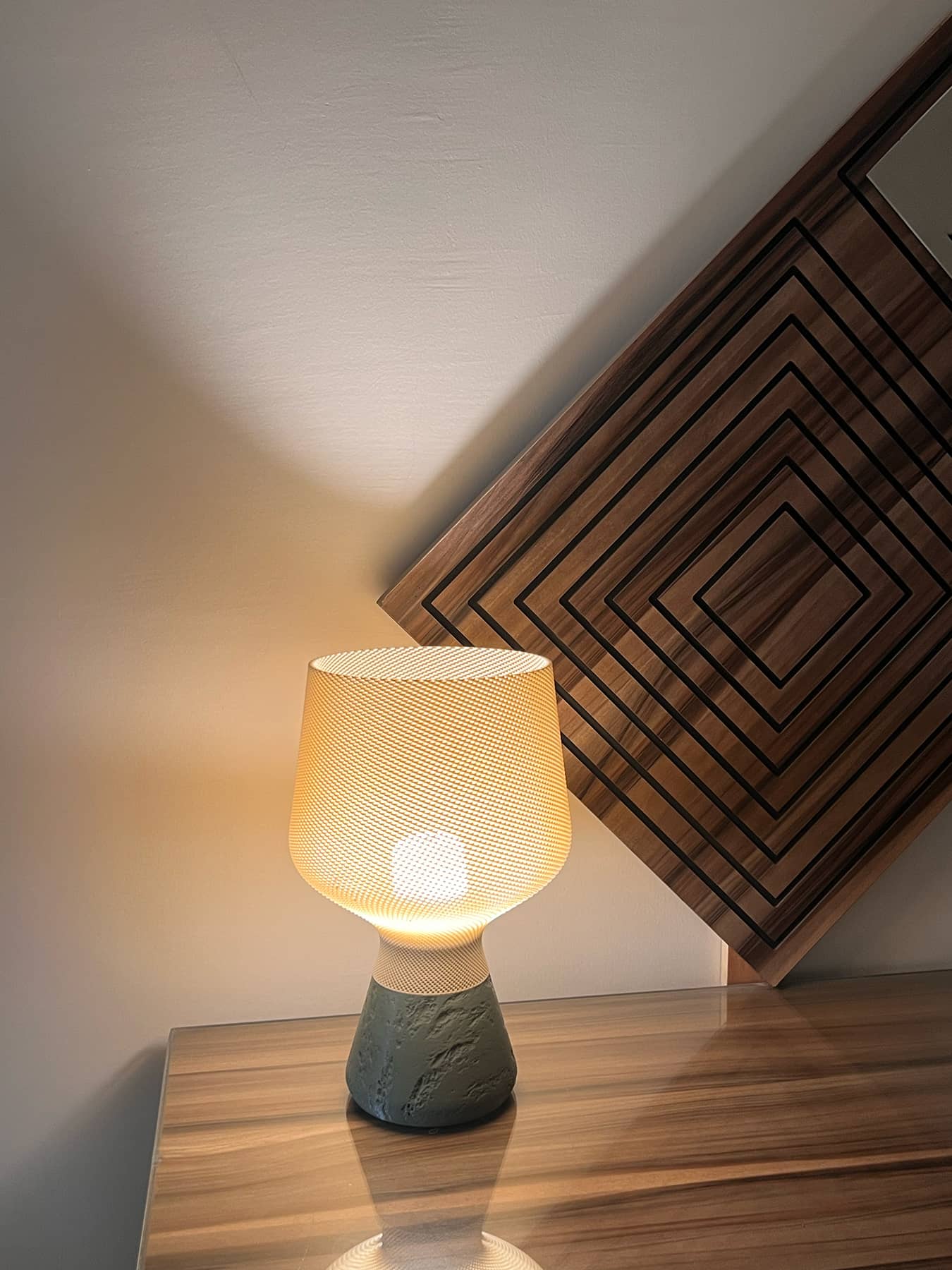 The Solra Lamp